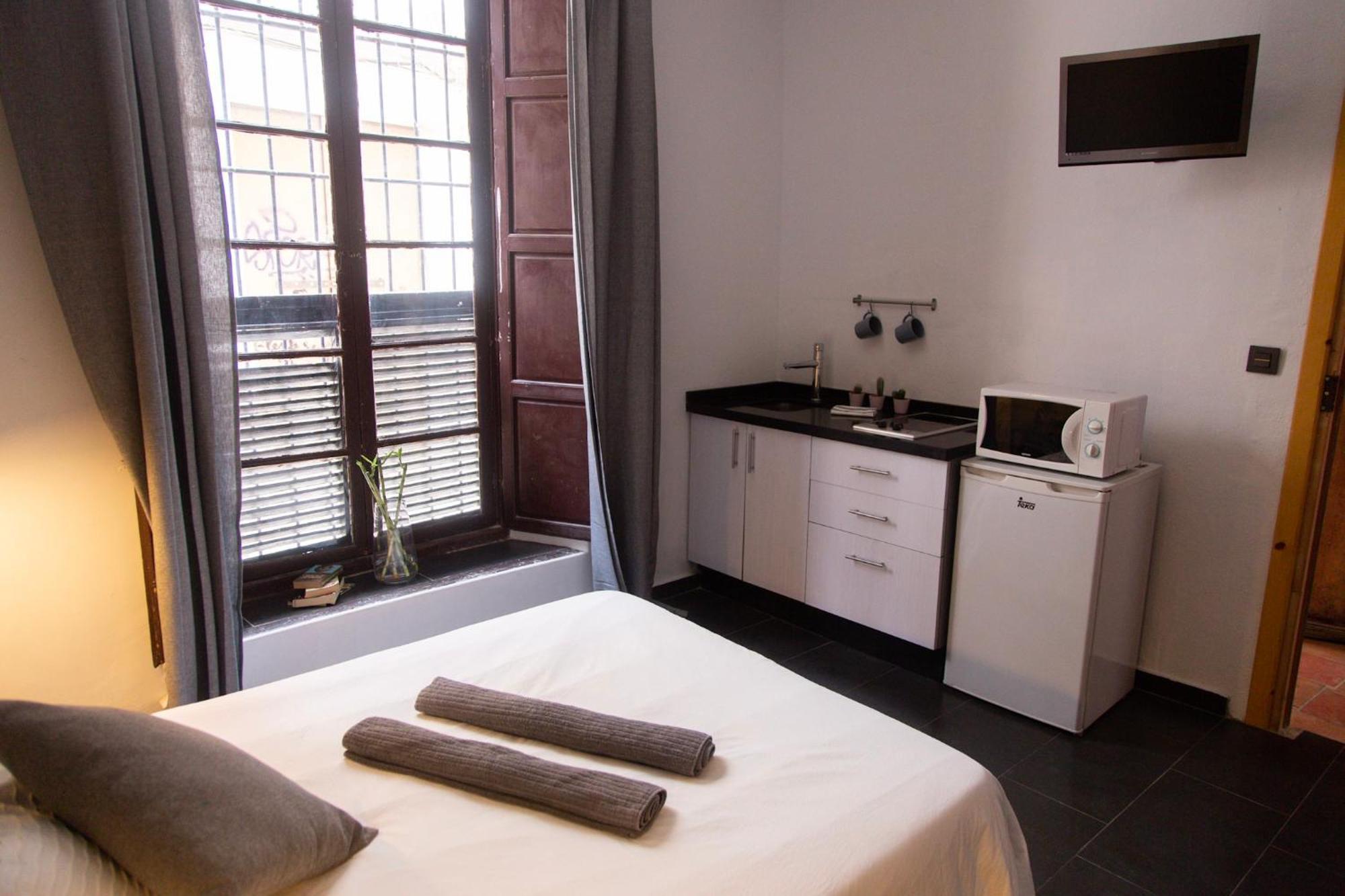 Bbtk Malaga Hostel ภายนอก รูปภาพ